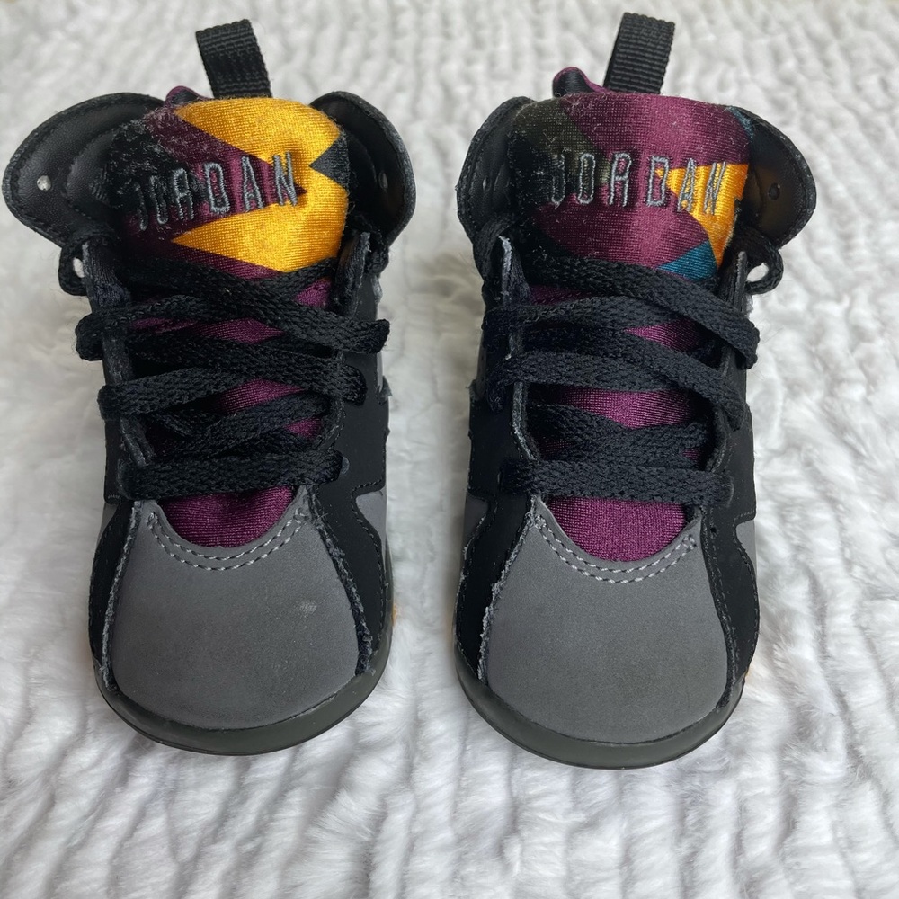 JORDAN Sneakers Black/Gray Kids Size 6